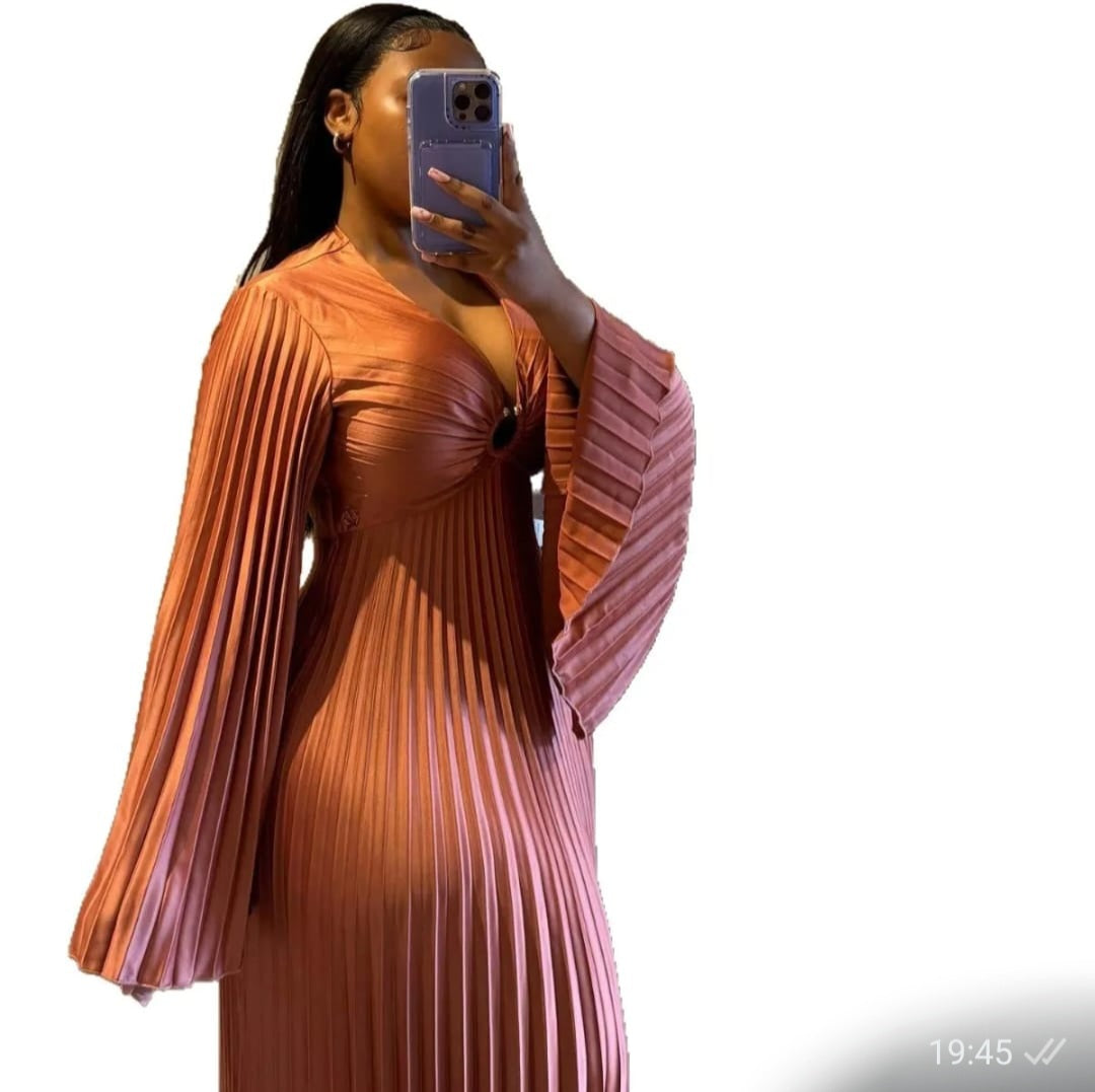 Robe3: Robe élégante plisser en col V